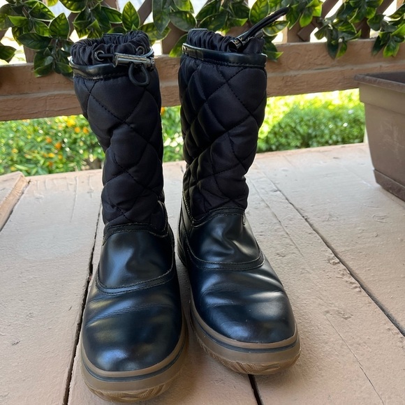 Coach Samara Black Quilted All Weather Winter Boots Womens Size US 5B - Picture 3 of 8